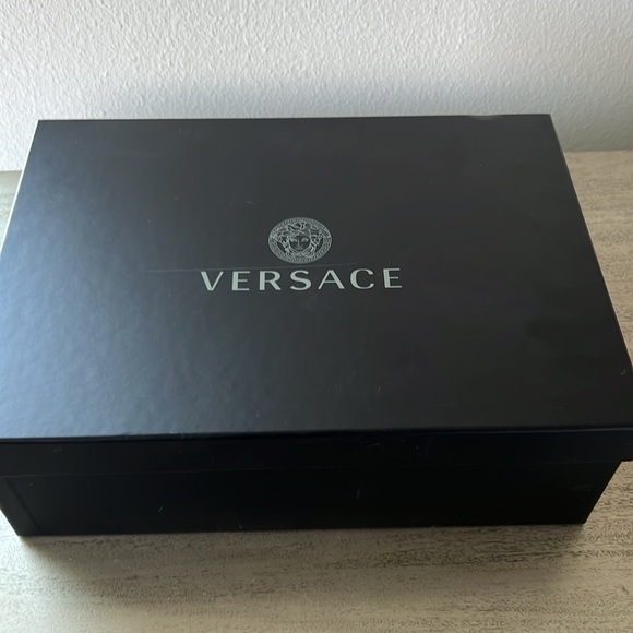 VERSACE Slash Pinpoint Patent Leather Pumps - Picture 13 of 13